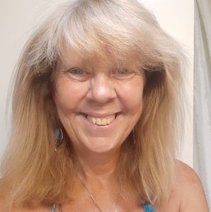 Meet your Posher, Paula